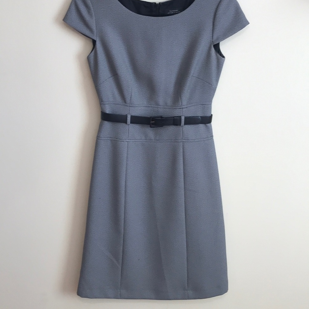 Tahari dress with belt! Size 2